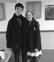 Amy è una dolce e romantica ragazza, fedelmente innamorata del suo fidanzato con cui convive da ben tre fanmade su amybeth e lucas with anne with an e. Amybeth Mcnulty Lucas Jade Zumann In Anne 2017 Anne Shirley Gilbert And Anne Anne Of Green