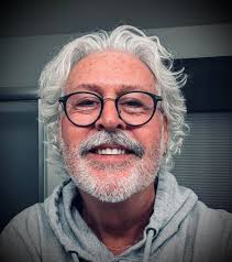 Doing some more "gold star" rocks 🌟