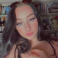 Emma Acton (@emmaacton)