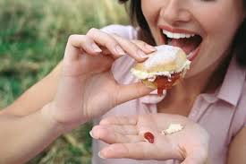 Second that it is pronounced any other way than the scown way. Scone Vs Scon What Pronunciation Is Correct Derbyshire Live