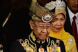 Almarhum sultan badlishah yang memerintah kedah dari 1943 hingga 1958, mempunyai tujuh orang putera dan tujuh puteri. Raja Baru Malaysia Naik Tahta Satu Harapan