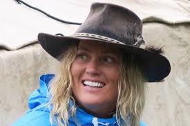 Matt is heir to the family business named alaska stone and log but he has earned money on his own as well. Farmer Homestead Builder And Carpenter Misty Raney Bilodeau Discovery