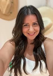 Jennifer Dille's Instagram, Twitter & Facebook