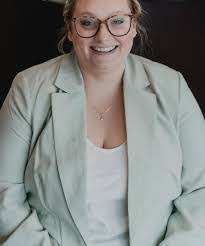 Abbie Summers's Instagram, Twitter & Facebook