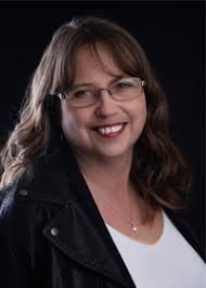 Female Fiction Authors Discuss Writing Advice and Inspiration: 5×5