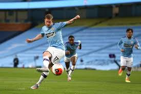 Manchester city defender eric garcia has been released from the hospital one day after sustaining a head injury during a frightening collision. Man City Fans Bemoan Eric Garcia S Luck As He Suffers Freak Injury After Impressive Performance Manchester Evening News