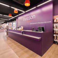 La société est une filiale du groupe vivarte en 1998 et de gifi associé à weinberg capital partners depuis 2018. France Decors Deroule Le Concept De Besson Chaussures