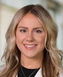 Doris Kim's Instagram, Twitter & Facebook