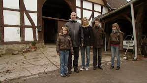 On 2 november 2010 the 100th episode was aired. Episode 0081 Zuhause Im Gluck Unser Einzug In Ein Neues Leben Rtlzwei