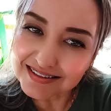 👤(1) Te envió un mensaje privado hace 5 minutos. "De dónde eres?"