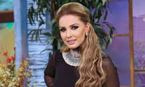 La actriz mexicana paty navidad vuelve a generar polémica al hablar sobre la crisis sanitaria. Estallan Memes Contra Paty Navidad Tras Contagiarse De Covid 19