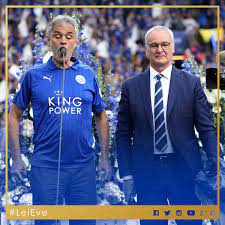Andrea bocelli saltó al césped del estadio vestido con la camiseta oficial del leicester city, con su nombre en la espalda. Leicester City Auf Twitter Pictured Claudio Ranieri Accompanies Maestro Andrea Bocelli To The Pitch For A Legendary Pre Match Performance