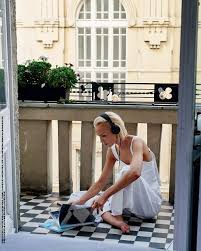 Mielcarz posiada tytuł magistra dziennikarstwa i nauk politycznych uniwersytetu warszawskiego , jest także absolwentem maggie flanigan drama studio w nowym jorku. Magdalena Mielcarz S Feet Wikifeet