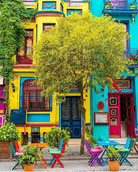 ʝyѕt A Giɾℓ On Twitter House Colors Colourful Buildings Colorful Places