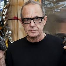 Simon Raab's Instagram, Twitter & Facebook