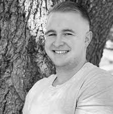 Steven Maness's Instagram, Twitter & Facebook