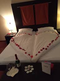 Learn vocabulary, terms and more with flashcards, games and die aufmerksamkeit ist wie ein scheinwerfer. Aufmerksamkeit Zur Hochzeit Picture Of Fritz Lauterbad Freudenstadt Tripadvisor