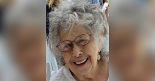 Amy Clutter's Instagram, Twitter & Facebook