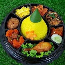 Tumpeng Mini Mika Jabodetabek Wa 0896 5355 4054 In 2021 Makanan Dan Minuman Catering Makanan