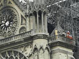 Photos, grande et petites histoires de la c??re cath?rale gothique. Notre Dame Pourquoi La Charpente N A Pas Resiste Au Feu Sciences Et Avenir