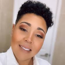 Ellie Daniel ✨ (@eleanordaniel)