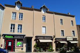 L'altitude moyenne de la commune est de 61 mètres, avec des niveaux fluctuant entre 14 et 77 mètres  1  ,  2 . Appart Alma Saint Laurent Sur Sevre Updated 2021 Prices