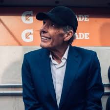 Loretta Suárez (@LorettaSurez)