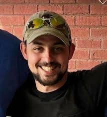 Evan Tucker's Instagram, Twitter & Facebook