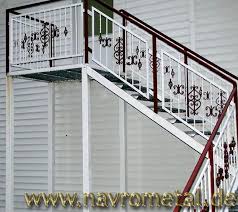 Metalltreppen Aus Polen Metallzaune Polen Holzzaun Bauen Gartenmobel Aus Polen Und Holztore Preise Zaune Aus Polen Holzzaun Bauen Metalltore