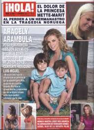 His yellow set, specially selected for the interview, was designed from merida, yucatan. Revista Hola Aracely Arambula Luis Miguel Y Su Hijo On Popscreen
