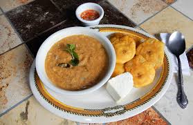 Platillo el rondón de nicaragua el rondón preparación para empezar echa los 2 litros de leche de coco en una olla, coloqué la olla sobre el fuego y espera que hierva la leche. 10 Traditional Dishes You Must Try In Nicaragua