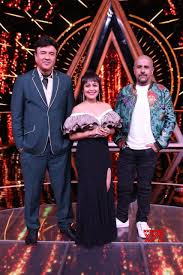 Bollywood music composer anu malik has been fired from the singing reality show indian idol by sony entertainment television in the wake of the numerous allegations of sexual harassment that have been levelled. Mumbai Indian Idol 10 Show Anu Malik Neha Kakkar And Vishal Dadlan Gallery Social News Xyz Neha Kakkar Dresses Indian Idol Neha Kakkar