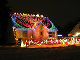 Easy Outdoor Christmas Lights Ideas Favorite Interior Paint Colors Check More At H Solar Christmas Lights Outdoor Christmas Lights Christmas Roof Decorations