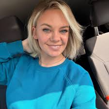 I am genuinely curious because I can't be the only person this has happened  to lately. There is one person when you go through McDonald's in  PROCTORVILLE at the drive thru when