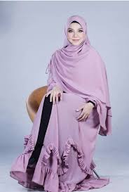 Michael kors stylish watches are making an incredible addition to any outfit, as michael kors watches and lots of bracelets (especially in gold!) are more than amazing, they. Amelia Hassan Reka Koleksi Khimar Untuk Mudahkan Solat Inspirasi Dari Makah Khalifah Media