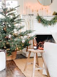 Holiday Home Tour This Dreamy Space Proves That White Is Actually The Most Festive Color Holiday Decor Christmas Home Outdoor Christmas