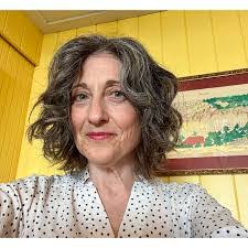 Elaine Bouchard's Instagram, Twitter & Facebook