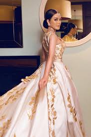 Lý nhã kỳ được sắc phong công chúa là sự kiện lần đầu tiên trong lịch sử, chưa có tiền lệ. Ly Nha Ká»³ Xuáº¥t Hiá»‡n NhÆ° Minh Tinh Dá»± Sinh Nháº­t Xa Hoa Cá»§a Tá»‰ Phu áº¥n Ä'á»™