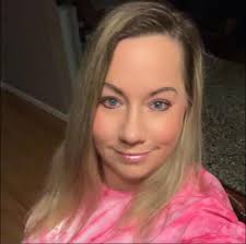 Creative Emoji Usage in Sentences