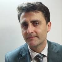 900+ perfiles de «Navas»