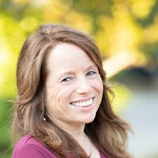 Lori Pearman's Instagram, Twitter & Facebook