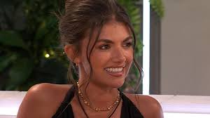 Dreaming of Samie's necklace & earring combo? Shop the trending Love Island  jewellery