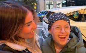 Muere Paula Cisneros, la 'influencer' de 16 años que dio visibilidad al  síndrome de Down