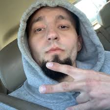 BEING IN A RELATIONSHIP WITH ME IS LIKE BEING IN THE MAFIA. ONCE YOU IN,  YOU CAN'T GET OUT. 🇮🇹🤌🏽