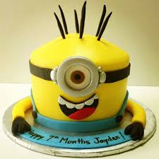 Perfect for your little night owls! Naughty Minion Cake Winni In