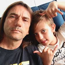 PELIGRO⚠️⚠️⚠️ Señoras andan mirando marido ajeno por las calles de El  Soberbio. Gracias a Tía Lomy y Romilda por su buena onda ♥️ #parrilla  #restaurante #misiones #humor