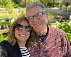 Arkansas family visits Alabama for concert