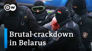 Eu leaders on wednesday said they were preparing sanctions against belarusian officials responsible for alleged election fraud and for police brutality against protest participants. Belarus Violent Crackdown On Anti Lukashenko Protesters In Minsk Dw News Youtube