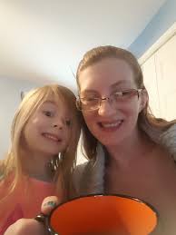 Good morning friends, Happy Saturday, brrr it's chilly 🥶, sun 🌞 will be  shining ✨️, stay warm and toasty ♥️, have a wonderful day today  ☕️🤚😊🎄🎅☃️