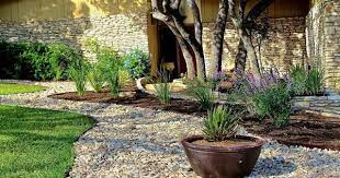 Aceasta piatra decorativa imita zidaria unor pietre mici de diferite dimensiuni si reproduce cu precizie sectiunea straturilor. 3 Idei Pentru A Ti Amenaja Curtea Sau Gradina Cu Pietris Decorativ Si Piatra Naturala Decorativa Blogul Lui Constantin